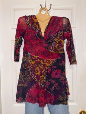 Johnny Heaven Pink/Gold Paisley Long Sleeve VNeck TwistFront Mesh Babydoll Tunic